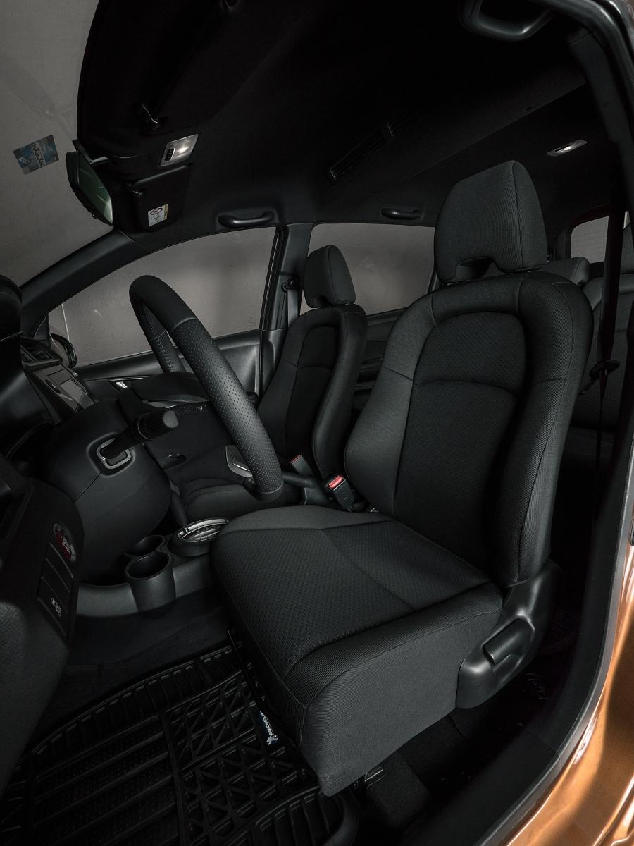 Интерьер Honda BR-V 2018 года  (MX) (фото 11 из 28)